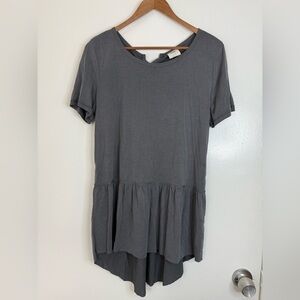 Mote, gray, drop waist, tunic top, short sleeve, lace up back M